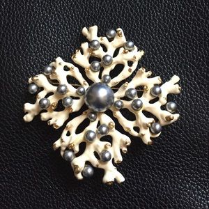 Brooch
